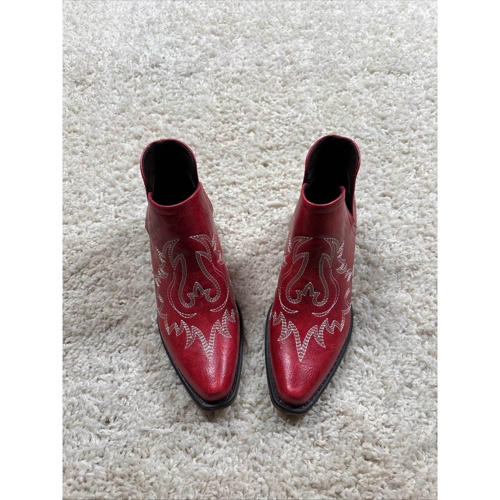 Womens Red Western Style Ankle Boots With White Stitching Size 6‎